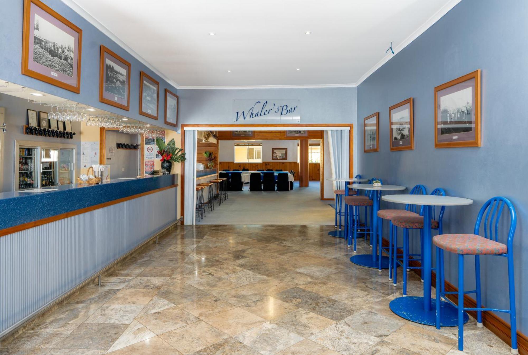 South Pacific Resort Hotel Бернт Пайн Екстериор снимка