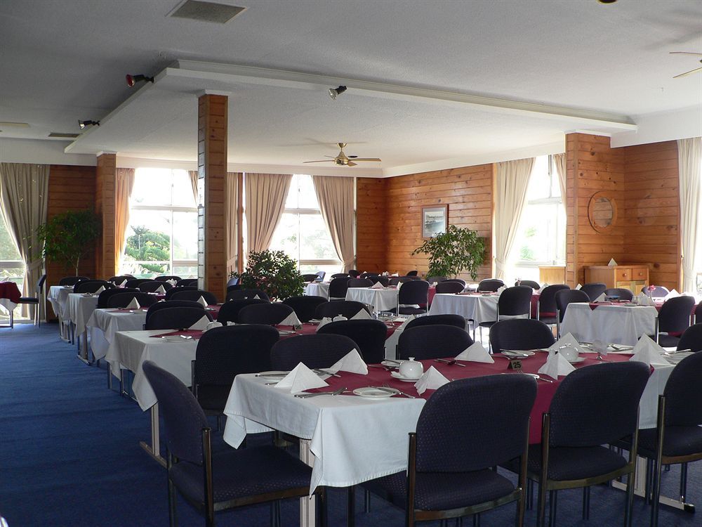 South Pacific Resort Hotel Бернт Пайн Екстериор снимка